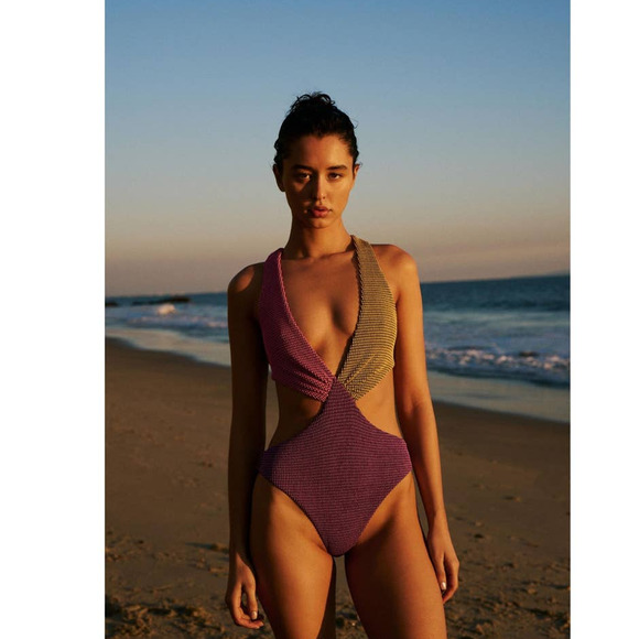 New Free People Agua Bendita Malibu Colorblock One-Piece $200 MEDIUM Textured - Picture 4 of 11